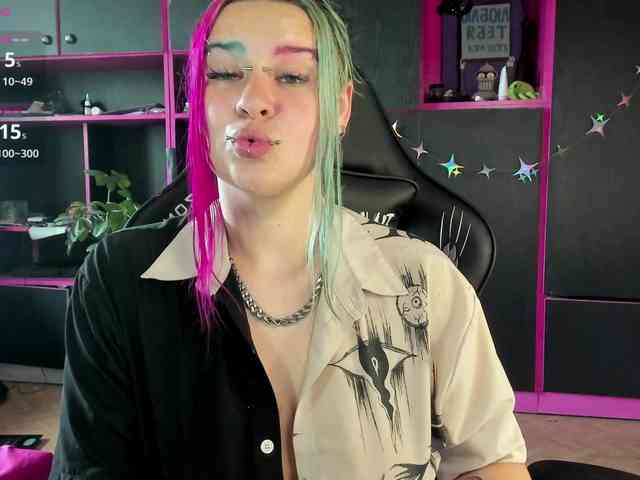 Neon-Baddie webcam