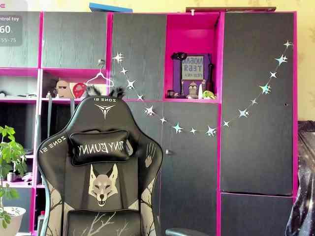 Neon-Baddie webcam