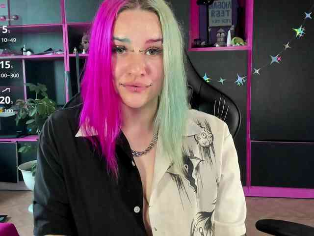 Neon-Baddie webcam
