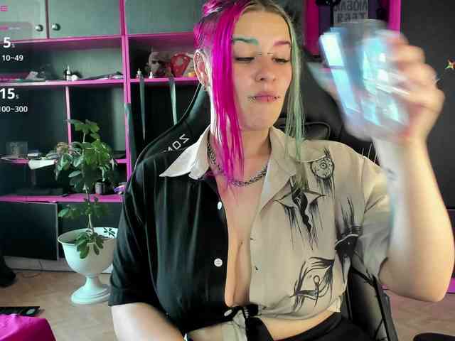 Neon-Baddie webcam