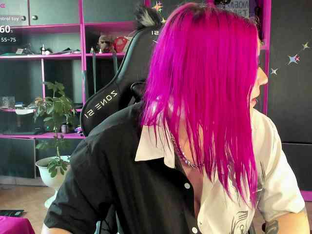 Neon-Baddie webcam