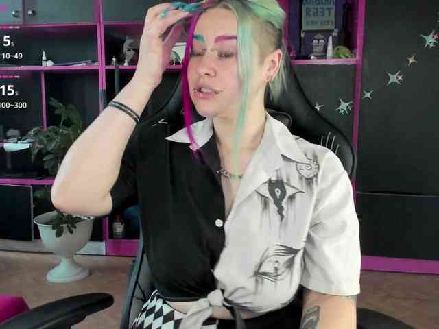Neon-Baddie