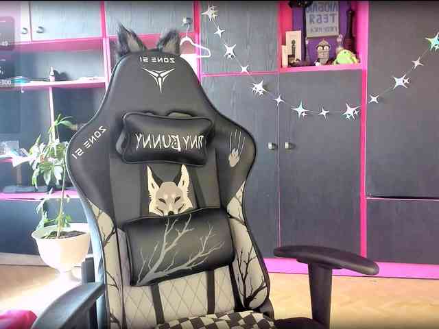 Neon-Baddie webcam