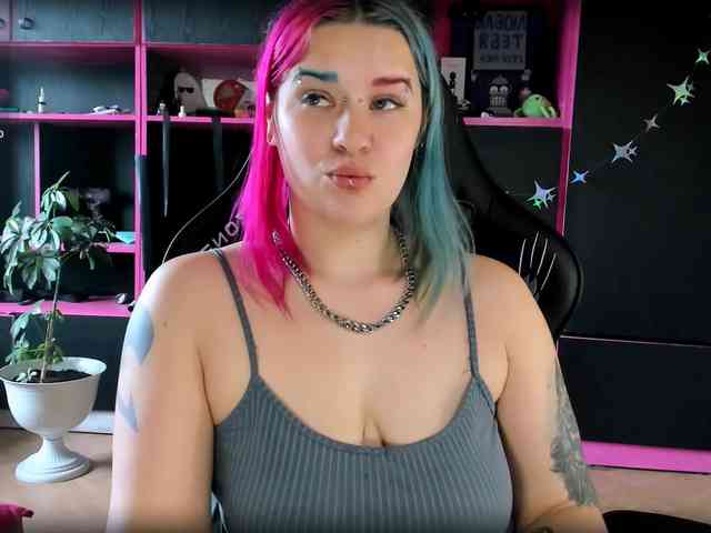 Neon-Baddie webcam