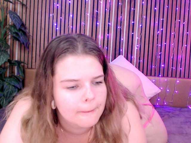 LittleNicolee live cam on BongaCams