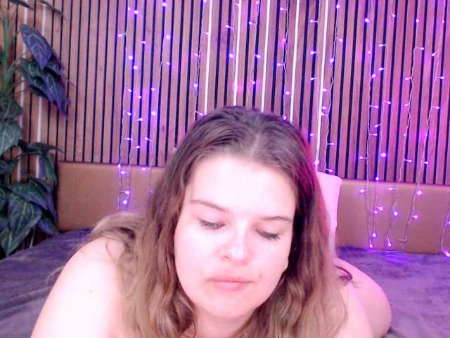 LittleNicolee live cam on BongaCams