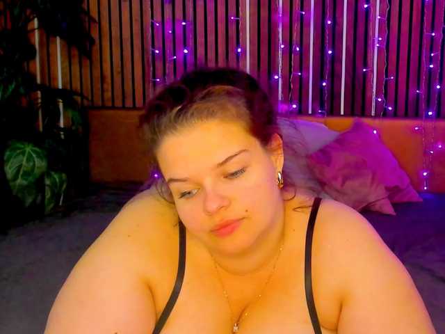 LittleNicolee live webcam show