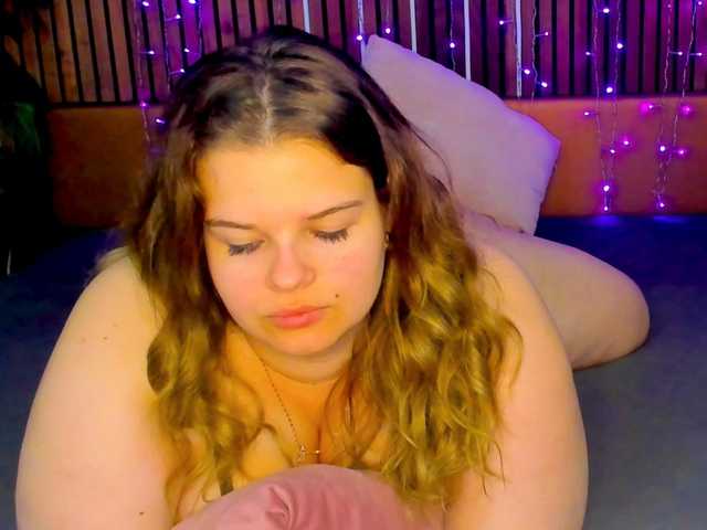 LittleNicolee live cam on BongaCams