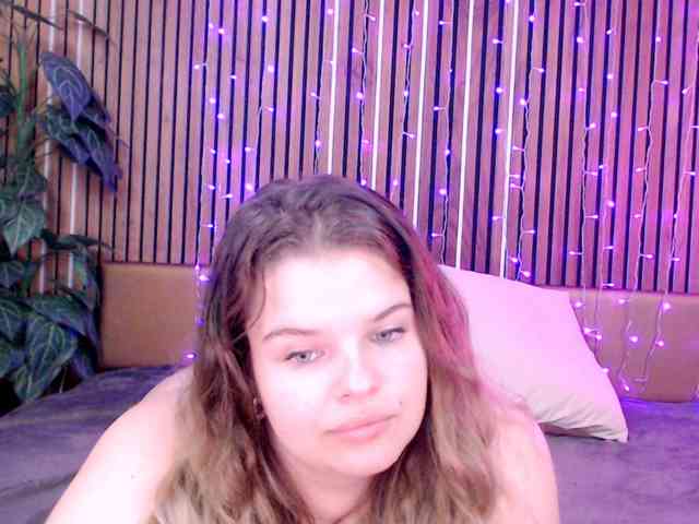 littlenicolee's live room