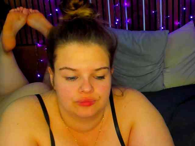 LittleNicolee webcam