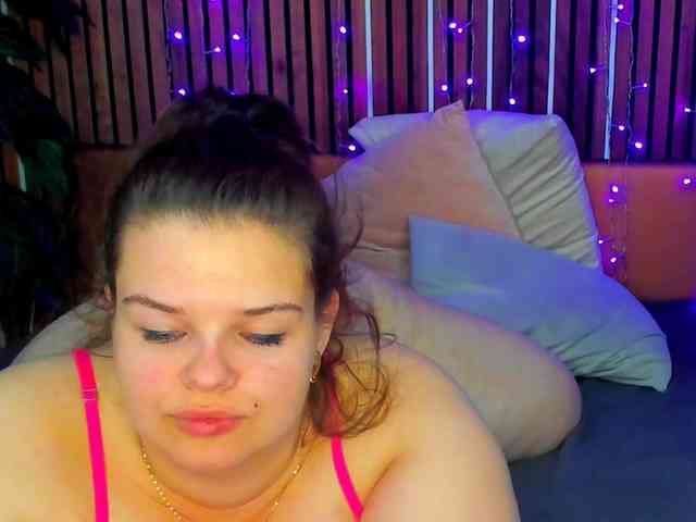 LittleNicolee webcam