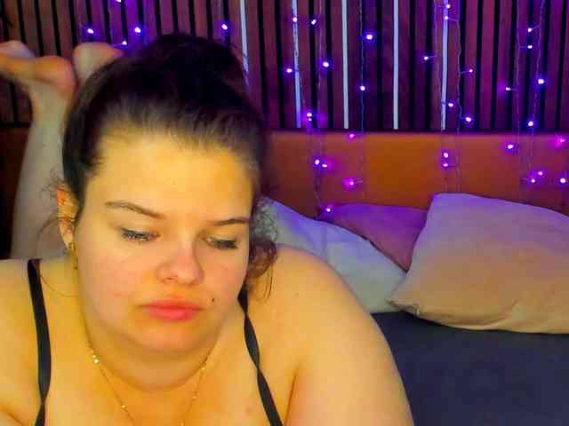 LittleNicolee webcam