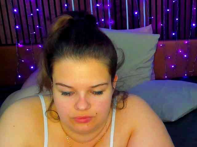 LittleNicolee webcam