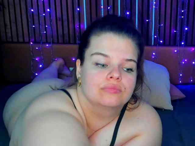 LittleNicolee webcam