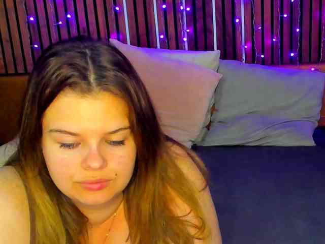 LittleNicolee webcam