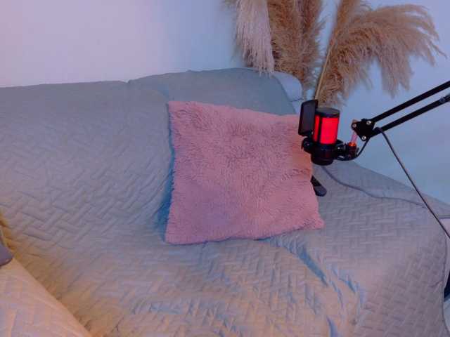 ALICEBLOOM's BongaCams show and profile