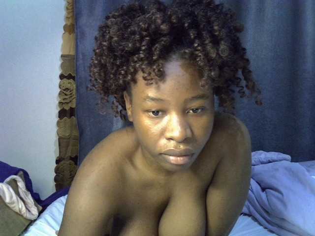 Mummygirl live cam on BongaCams