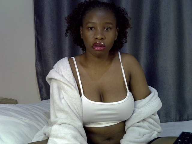 Mummygirl live cam on BongaCams