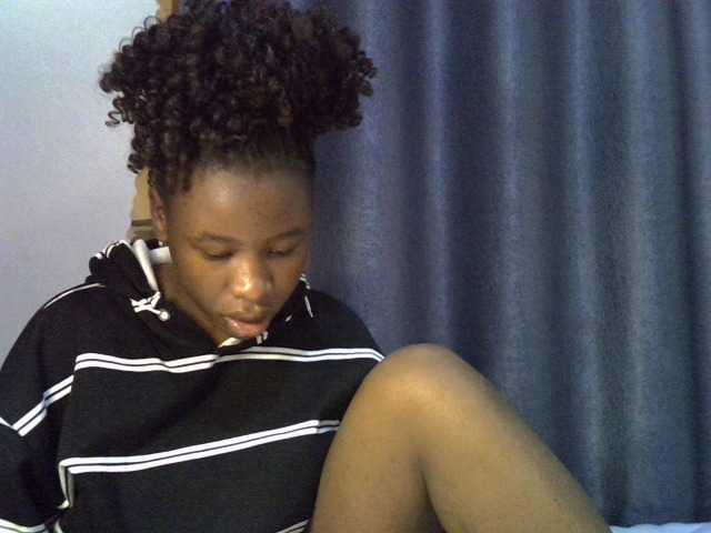 Mummygirl live cam on BongaCams