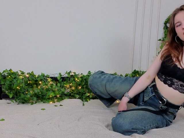 AngelLuna1's BongaCams show and profile