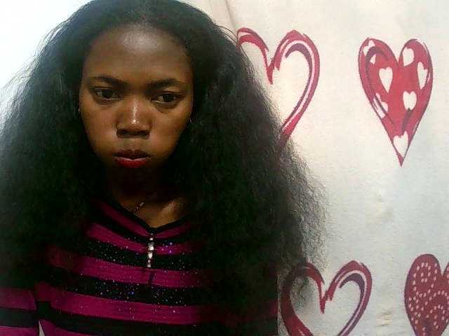 Santatriniaina webcam bongacams model stream image