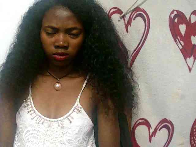 Modèle: Santatriniaina