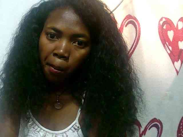 Modèle: Santatriniaina