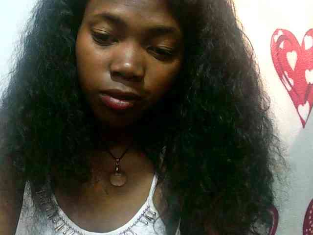 Modèle: Santatriniaina