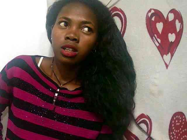 Modèle: Santatriniaina