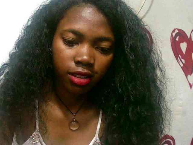 Modèle: Santatriniaina