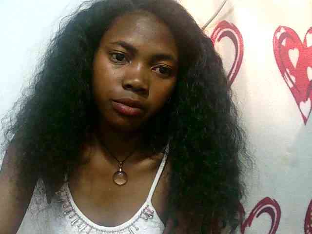 Modèle: Santatriniaina