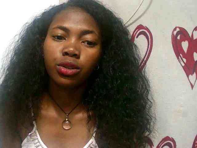 Modèle: Santatriniaina