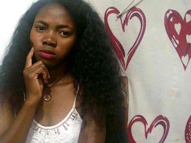 Modèle: Santatriniaina