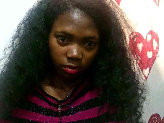 Modèle: Santatriniaina