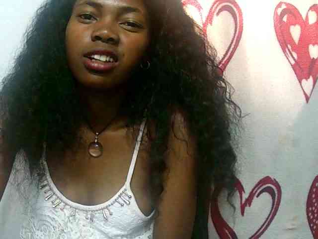 Modèle: Santatriniaina