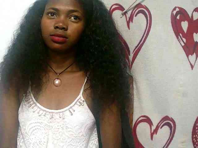 Modèle: Santatriniaina