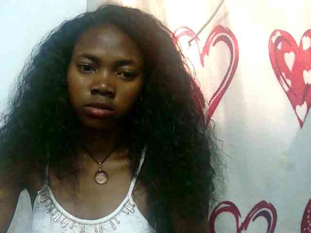 Modèle: Santatriniaina