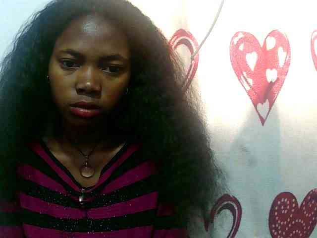 Modèle: Santatriniaina