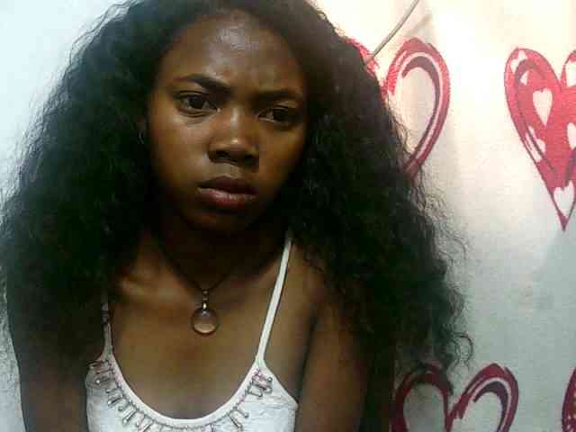 Modèle: Santatriniaina