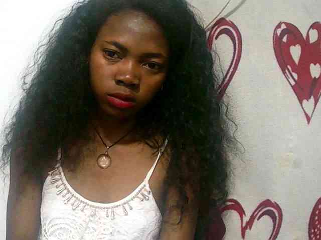 Modèle: Santatriniaina