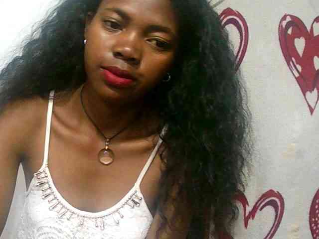 Modèle: Santatriniaina