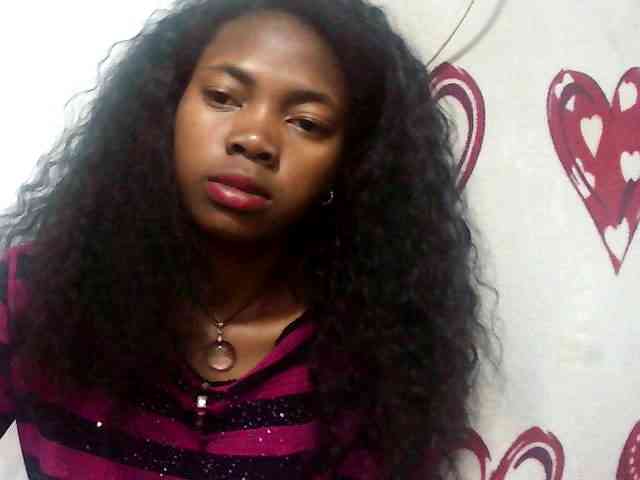 Modèle: Santatriniaina