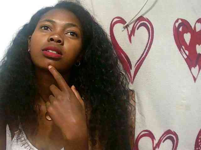 Modèle: Santatriniaina