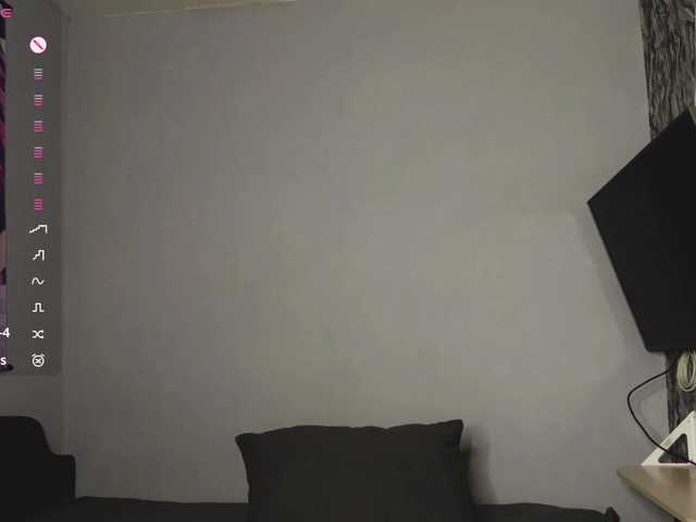 LynettaWiechman live cam on BongaCams