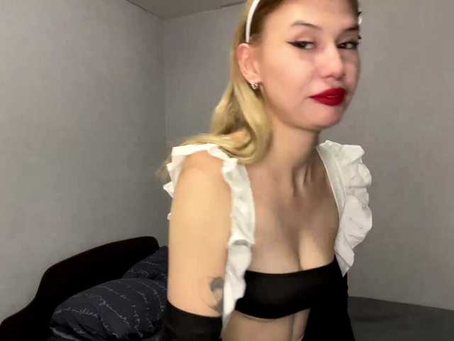 LynettaWiechman live cam on BongaCams