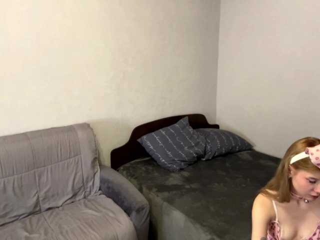 LynettaWiechman live cam on BongaCams