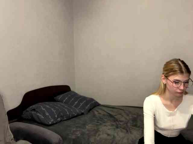 LynettaWiechman webcam