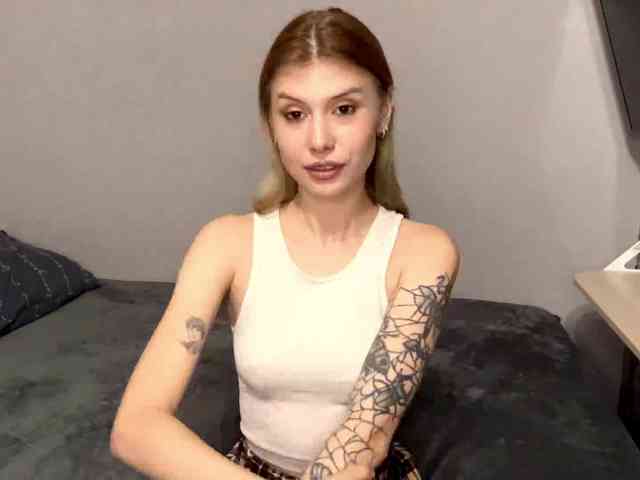 LynettaWiechman Live Webcam on BongaCams