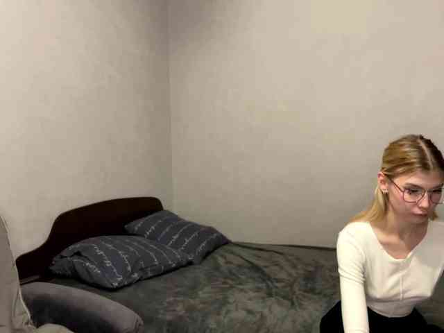 LynettaWiechman webcam