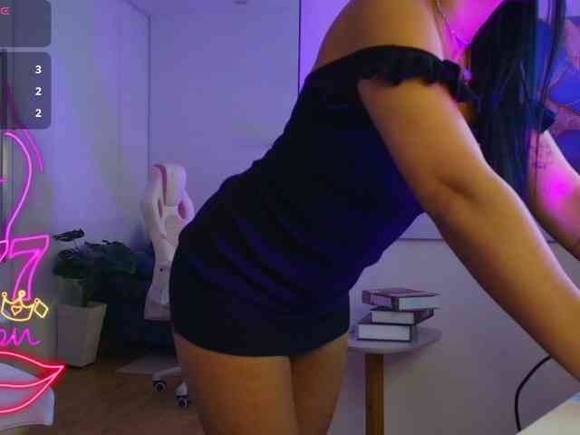 Modelo: Brenda-Moore